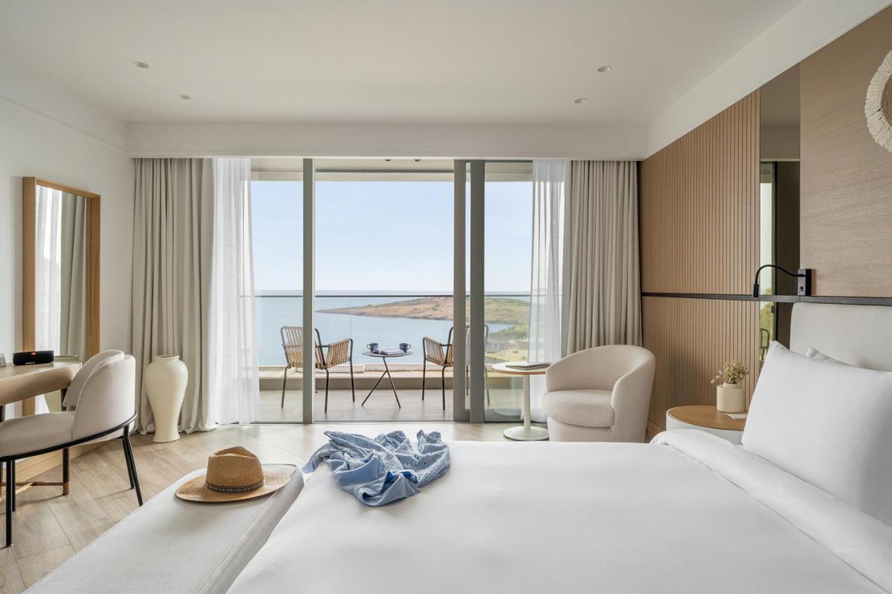 Deluxe Sea View Room,1360092590:JPEG